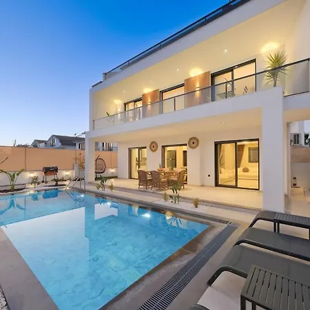 Capella * Φετιγιέ